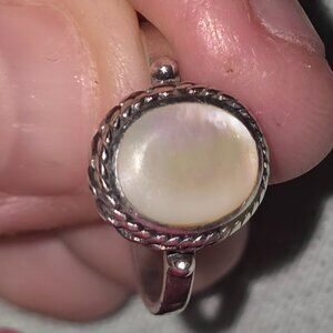 Size 7 925 sterling silver moonstone ring